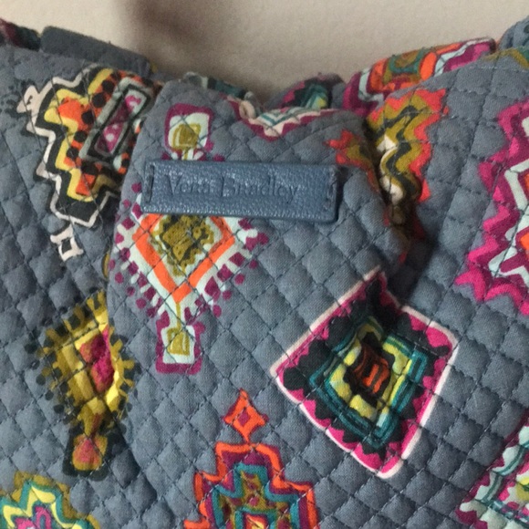 VERA BRADLEY Hadley Retired Painted Medallions - Picture 2 of 6